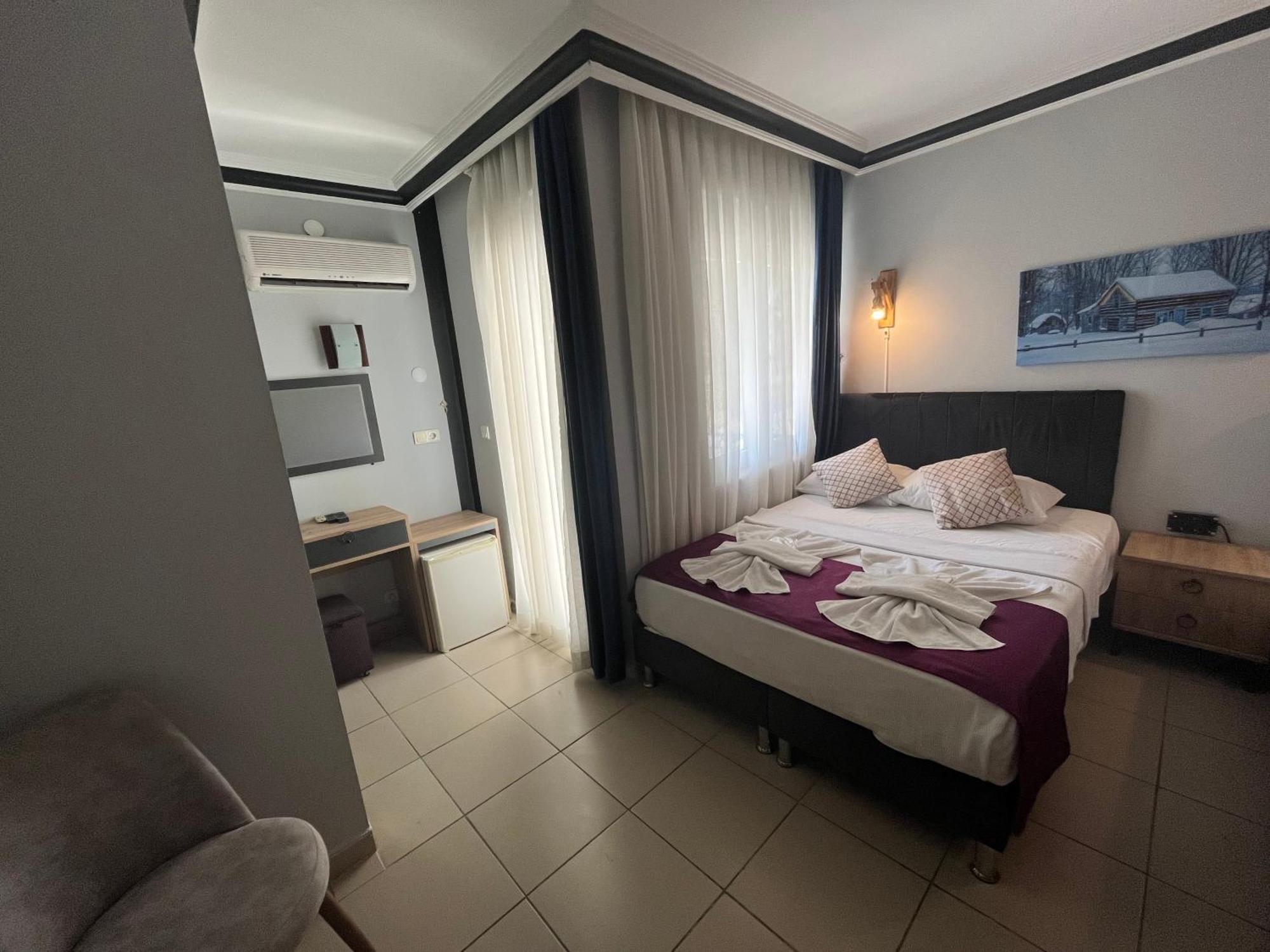 Hotel Lunay Анталія Екстер'єр фото